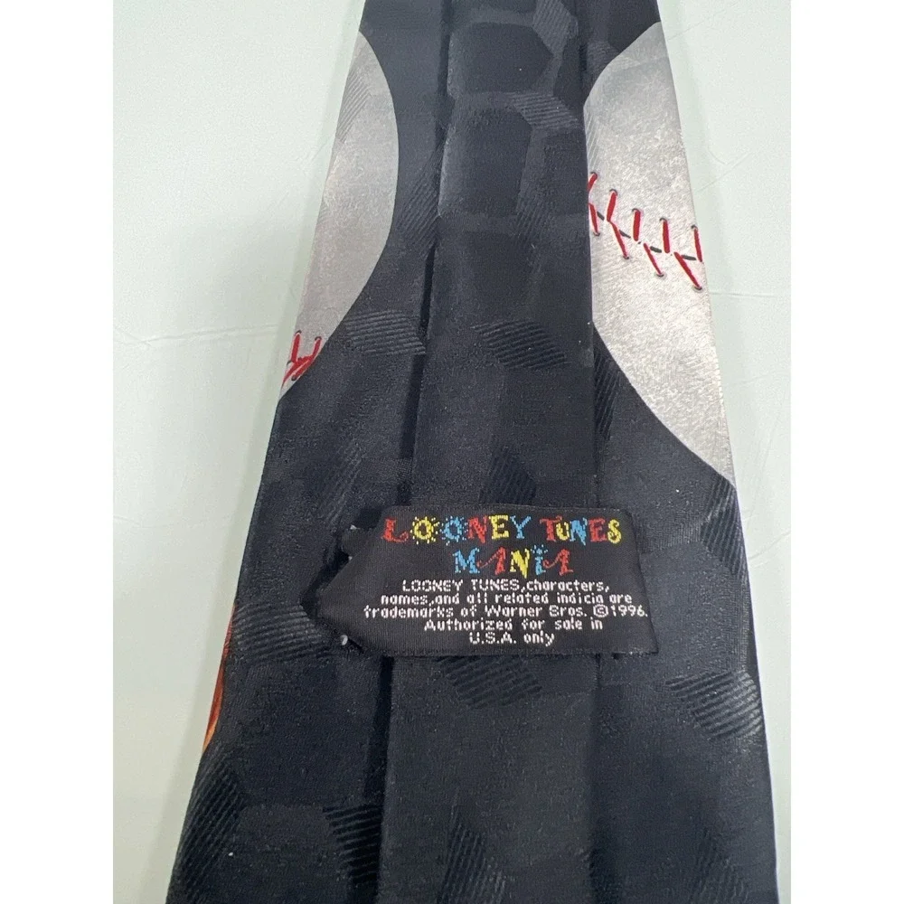Vintage Men's‎ Looney Tunes Taz Baseball Tie 1996 Warner Bros Cartoon Necktie
